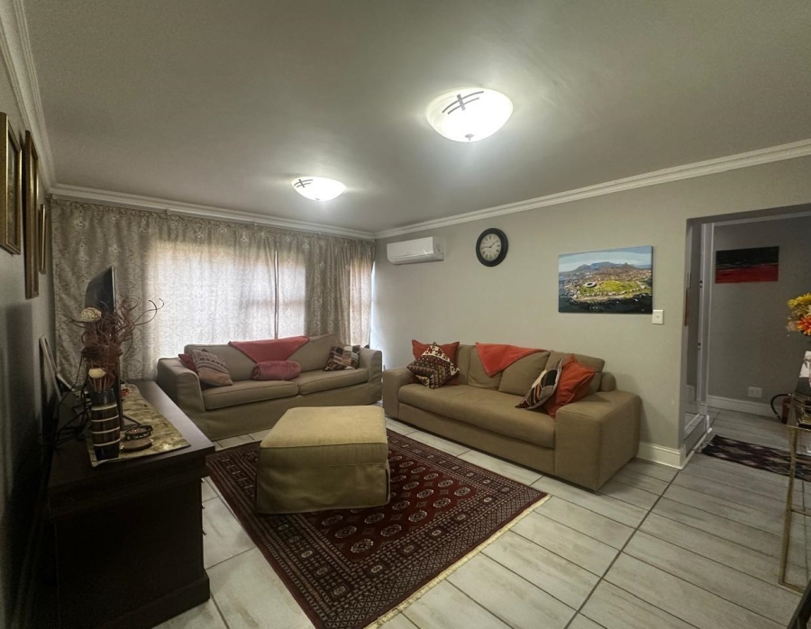 3 Bedroom Property for Sale in Heuwelsig Free State